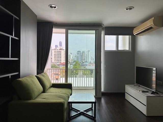 ขายพร้อมผู้เช่า D65 Condominium สุขุมวิท 65 ใกล้ BTS เอกมัย น่าอยู่  วิวเมือง
