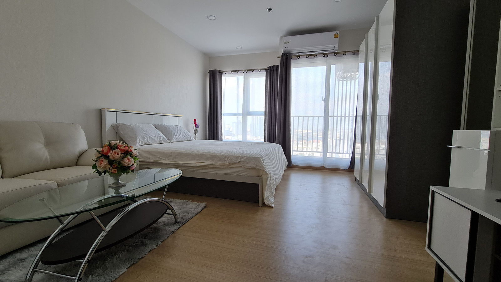 PFD-08993 Condo for rent Supalai Veranda Ramkhamhaeng , fully furnished, ready to move in, next to MRT Rajamangala &amp; near ARL Ramkhamhaeng 🏙️✨