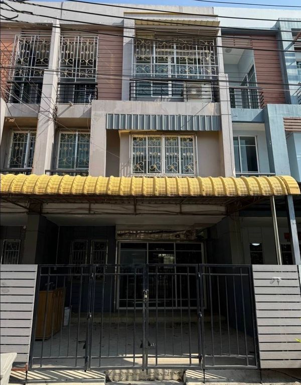 Townhome for rent, The Plant City Sathorn, near HomePro Kanlapaphruek, just 1 minute.