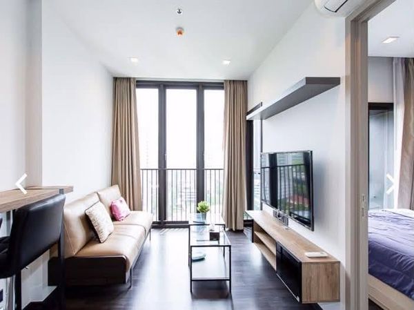 For rent: THE LINE ASOKE – RATCHADA — New luxury condo, 1 bedroom, with Walk-in Closet, size 35 sq m, 15th floor, city view, only 300 meters walk to MRT Rama 9.