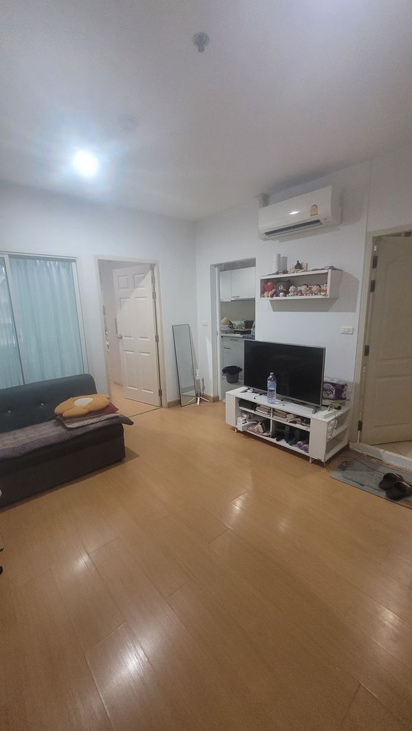 👀 Condo for sale in Thonburi area, spacious room, price less than 2 million, fully furnished! 🚅 Near BTS Talat Phlu, easy to travel.