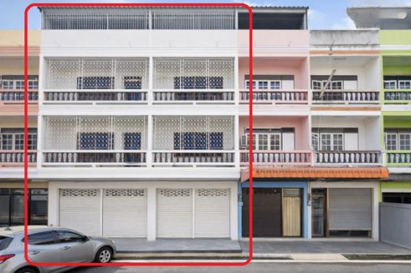 Lotus Chonburi 800m. 3-story commercial building 2units PhrayaSatcha Samet-Ang Sila Narathmontsavee