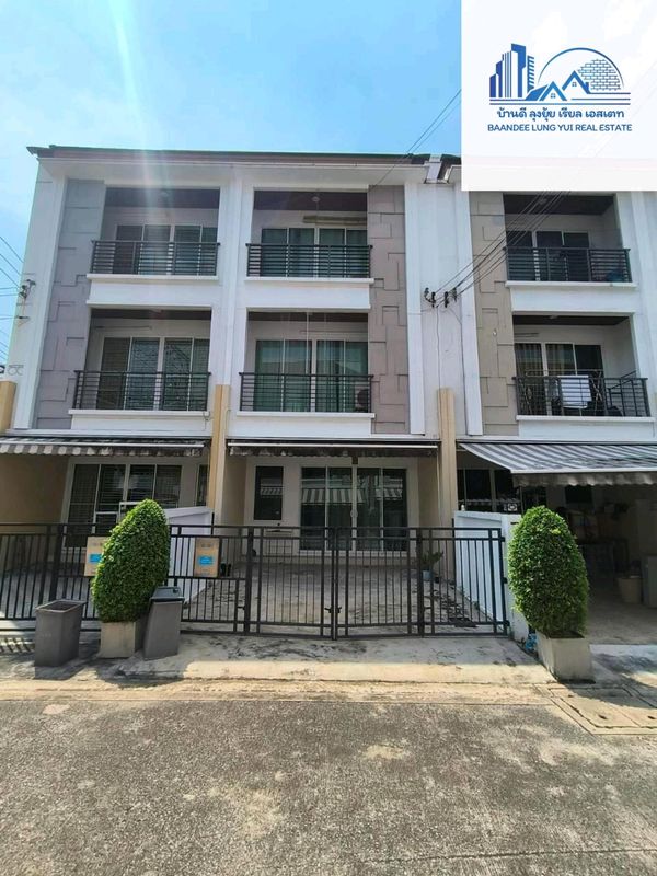 ให้เช่า Townhome บ้านกลางเมืองเอสเซนส์ศรีนครินทร์ 🎪🗽⭐️  聯排別墅出租：Baan Klang Muang S-Sense Srinakarin 
