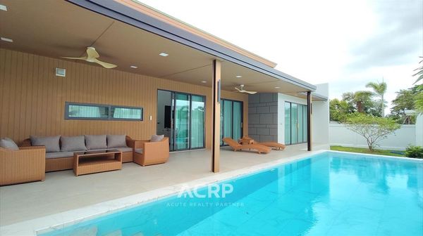 Pool Villa Hua Hin that emphasizes shady surroundings. privacy and location near the city