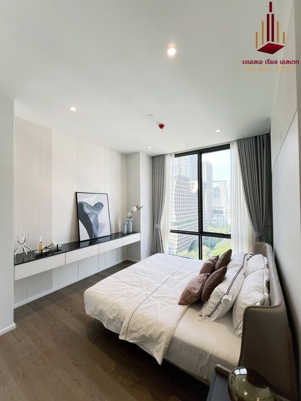✨ For Rent: Muniq Langsuan Condo ✨ 💰 Only 75,000 THB/month  