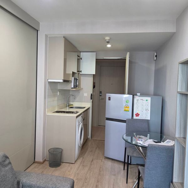 For rent!! Urgent, available room Ideo Q chula 1bed 33sq.m. Room ready to move in 23,000B Tel. 0957615782