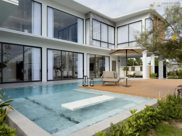 Luxury Pool Villa for Sale at Mabprachan: Elevator & Rooftop Bar