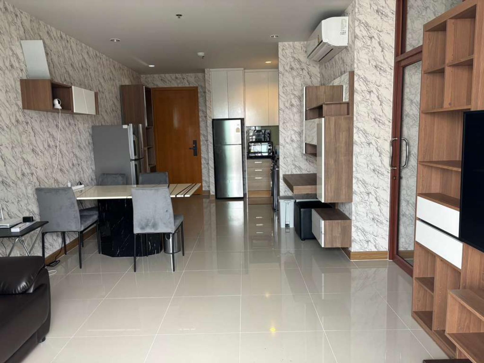 Circle Condominium / 2 Bedrooms (FOR SALE) PEII170 Circle Condominium / 2 Bedrooms (FOR SALE) PEII170