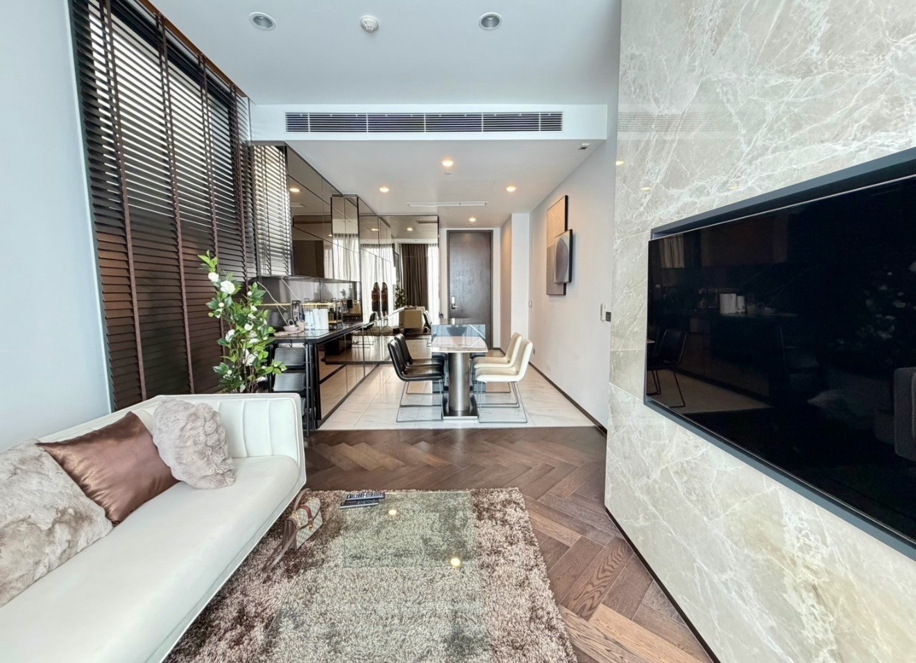 For Rent The Esse Sukhumvit 36 For Rent The Esse Sukhumvit 36