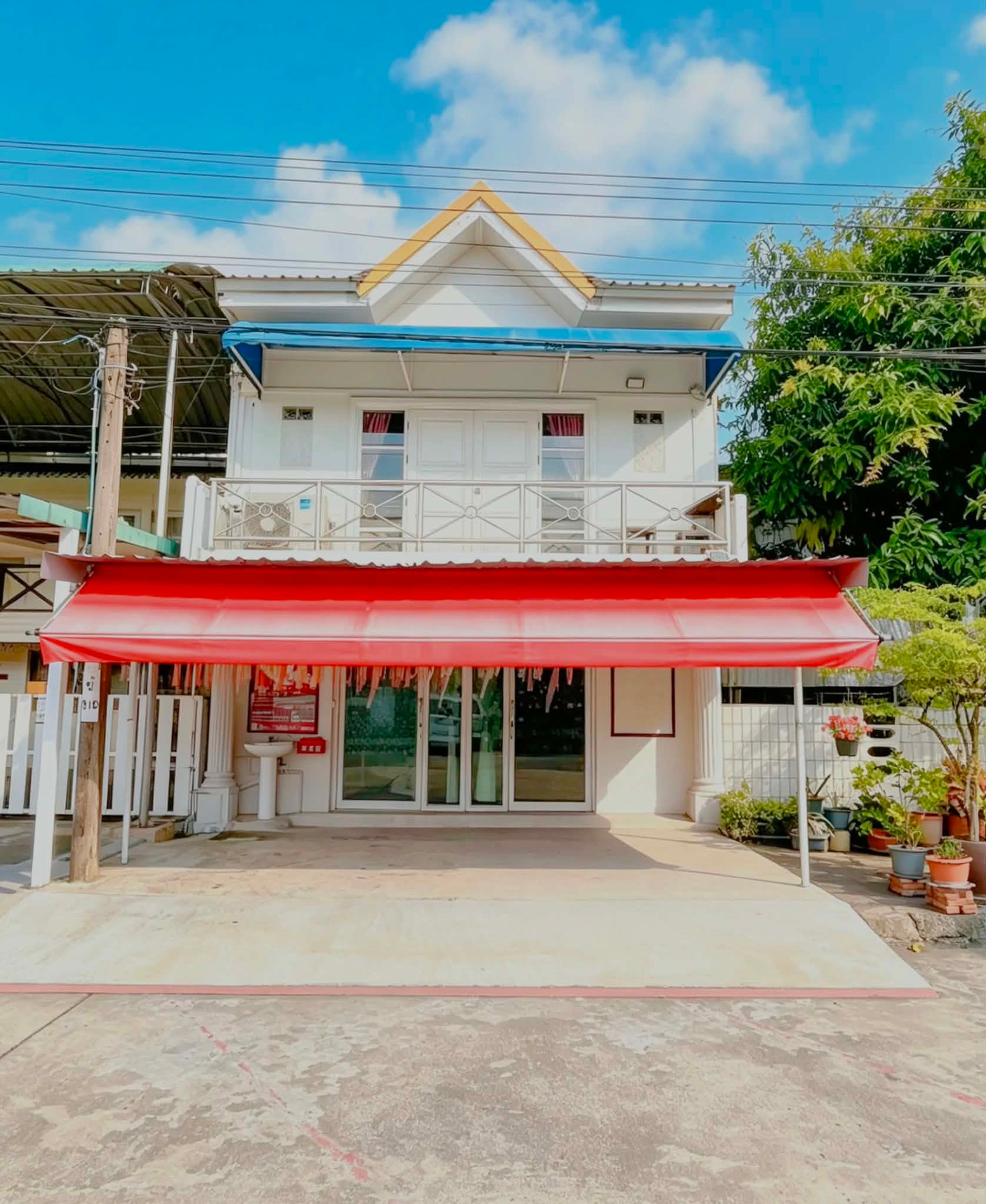 (ขาย)บ้านทาวน์เฮ้าส์ หมู่บ้านเมืองทอง 2/2 พัฒนาการ 61 ทำเลดี และมีศักยภาพต่อยอดได้ทั้งอยู่อาศัยเอง ทำโฮมออฟฟิศ หรือทำธุรกิจ Airbnb (ขาย)บ้านทาวน์เฮ้าส์ หมู่บ้านเมืองทอง 2/2 พัฒนาการ 61 ทำเลดี และมีศักยภาพต่อยอดได้ทั้งอยู่อาศัยเอง ทำโฮมออฟฟิศ หรือทำธุรกิจ Airbnb
