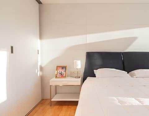 Glasshaus @ Silom. This 3 Brm home is on top a beautiful skyscraper – รูปที่ 3
