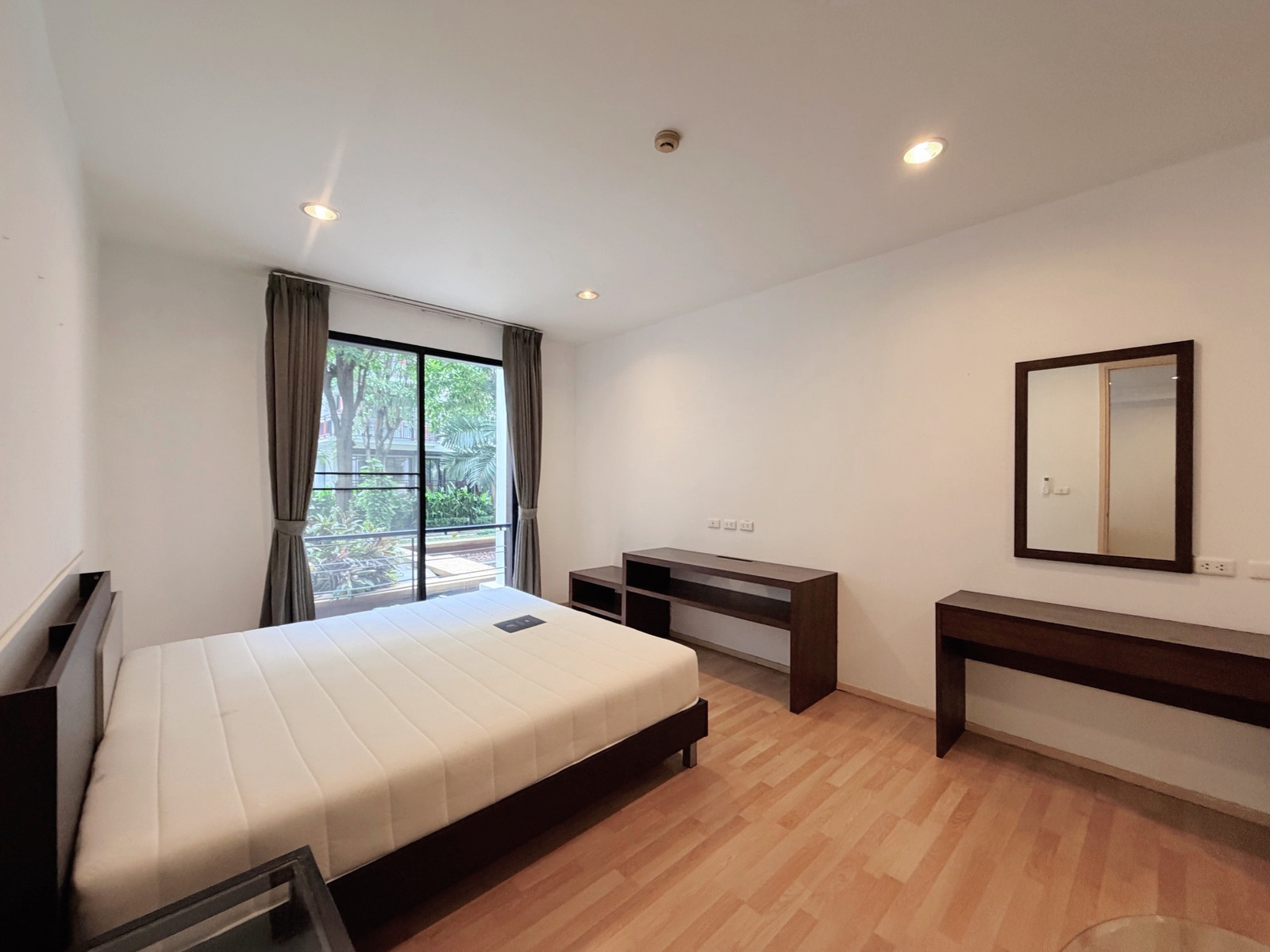 RENT !! Condo Amanta Ratchada, MRT Thailand Cultural Centre, 2 Beds, Tower 3, Fl. 1, Area 85 sq.m., Rent 28,000 Baht (Garden view) – รูปที่ 4
