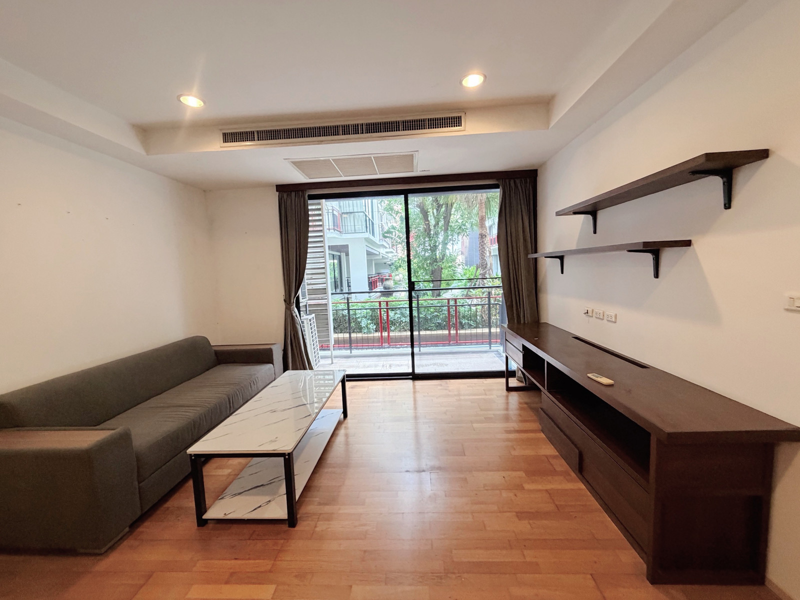RENT !! Condo Amanta Ratchada, MRT Thailand Cultural Centre, 2 Beds, Tower 3, Fl. 1, Area 85 sq.m., Rent 28,000 Baht (Garden view)