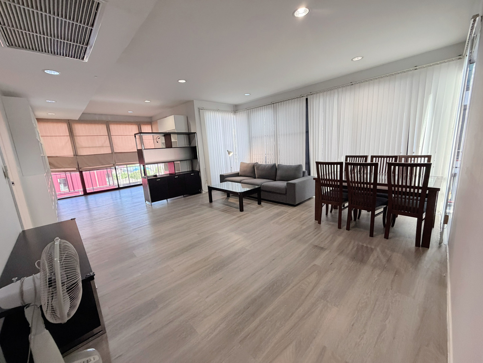 SALE !! Condo Amanta Ratchada, MRT Thailand Cultural Centre, 2 Beds, Tower 2, Floor 4, Area 115 sq.m., Sale 10 MB SALE !! Condo Amanta Ratchada, MRT Thailand Cultural Centre, 2 Beds, Tower 2, Floor 4, Area 115 sq.m., Sale 10 MB