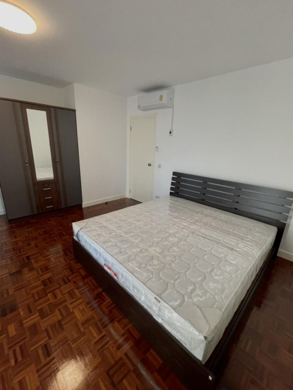 ริเวียร่า คอนโดมิเนียม / Riviera Condominium – รูปที่ 2