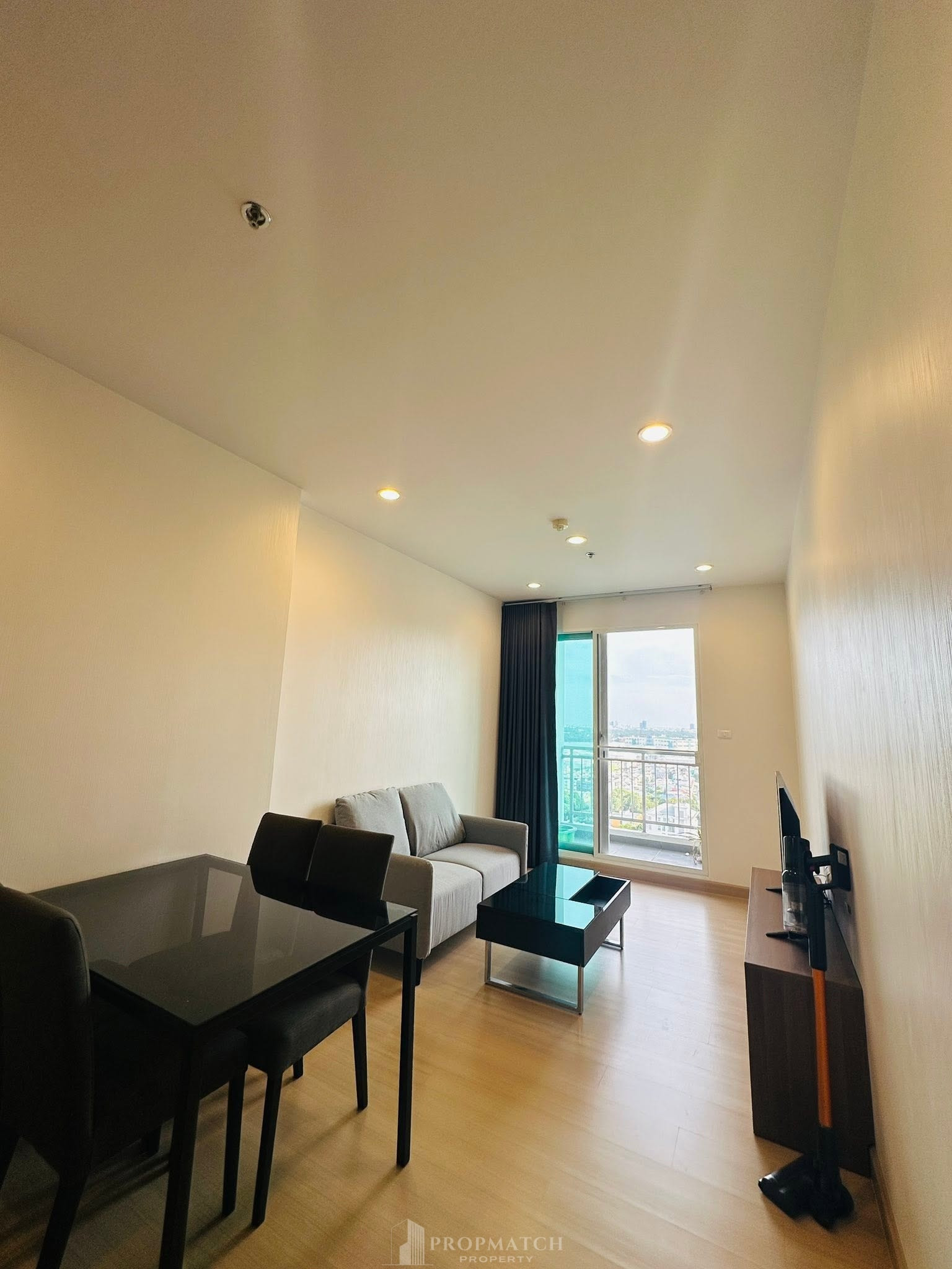 ✨Flash Deal ✨Supalai Lite Ratchada - Naradhiwas - Sathon (2Bed 2Bath 92.83SQM.) ready to move in! Only 8,700,000 baht Tel.0981315848 @propmatch ✨Flash Deal ✨Supalai Lite Ratchada - Naradhiwas - Sathon (2Bed 2Bath 92.83SQM.) ready to move in! Only 8,700,000 baht Tel.0981315848 @propmatch
