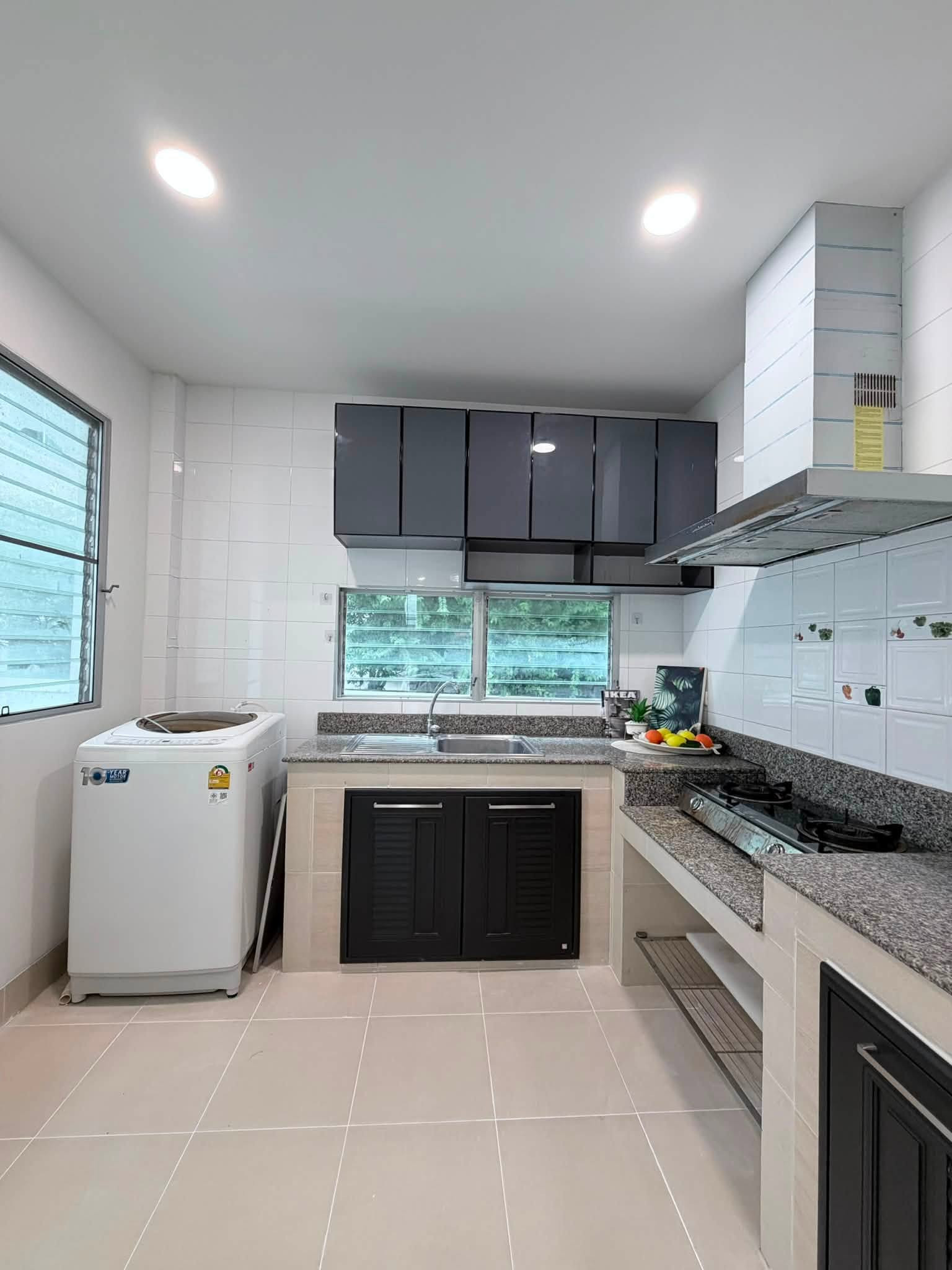 P0907/[FOR RENT] Mantana 2 Onnut-Wongwaen | Luxury 2-Story Single House | 214.5 sq.m. | 4BR 3BA | Thai & Western Kitchen | Only 7 Mins to Mega Bangna – รูปที่ 4