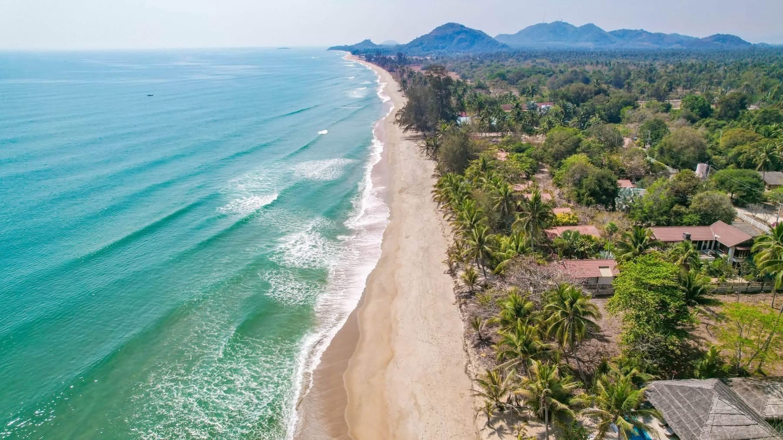 ที่ดินติดทะเลหาดแหลมกุ่ม ทับสะแก ประจวบคีรีขันธ์ หาดสวย น้ำใส หน้าหาดกว้าง 30 เมตร ไม่มีถนนคั่น ที่ดินติดทะเลหาดแหลมกุ่ม ทับสะแก ประจวบคีรีขันธ์ หาดสวย น้ำใส หน้าหาดกว้าง 30 เมตร ไม่มีถนนคั่น