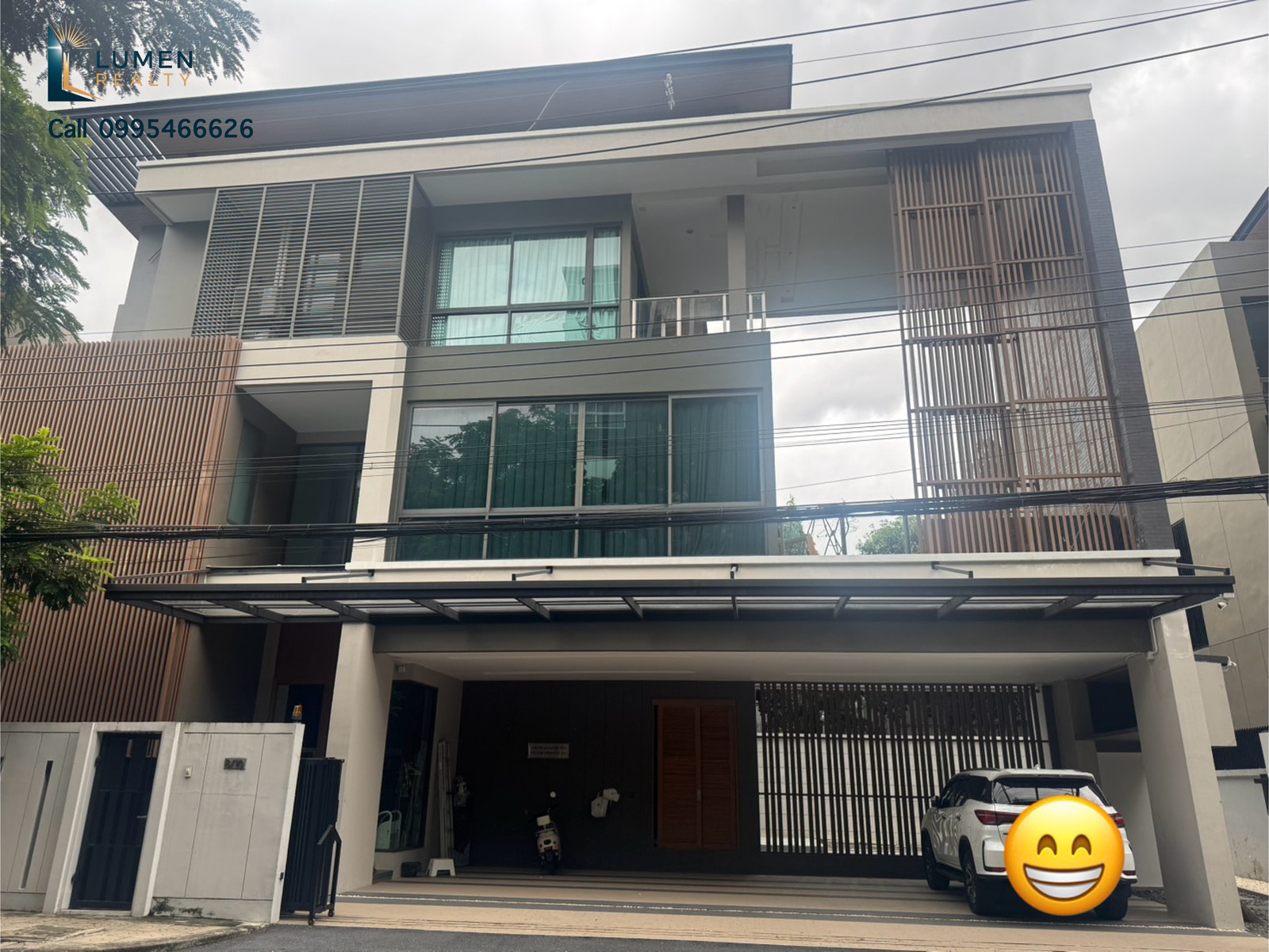 🏡 หิ้วกระเป๋าเข้าอยู่ได้เลย! บ้านเดี่ยว 3 ชั้นพร้อมลิฟต์ สระว่ายน้ำส่วนตัว เฟอร์นิเจอร์ครบ 65 ล้านบาท – รูปที่ 2