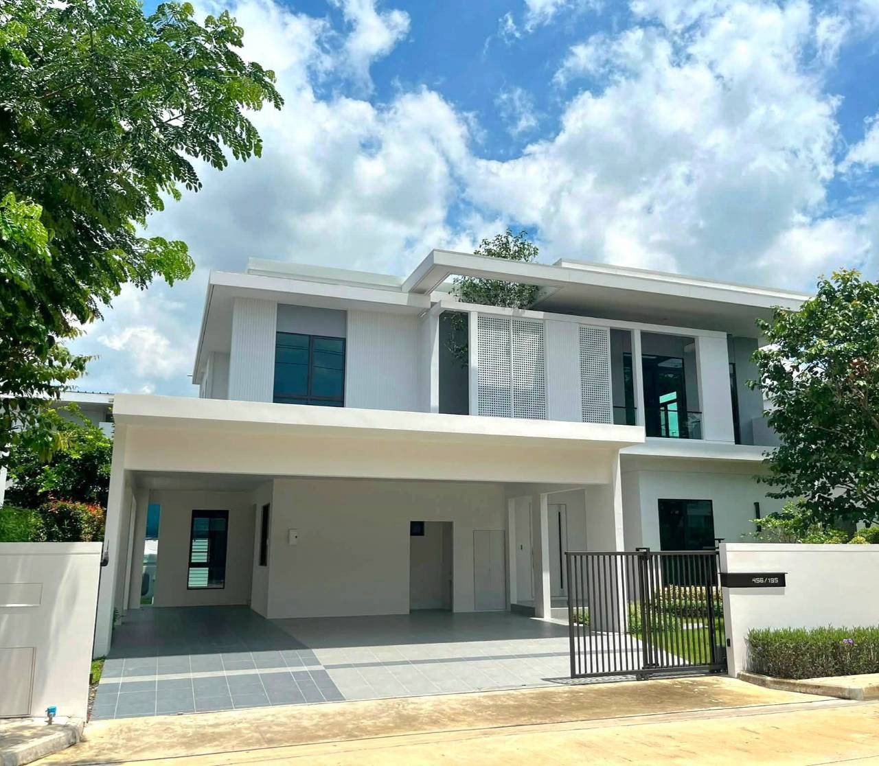 ให้เช่า #บ้านเดี่ยว หมู่บ้านมัณฑนา บางนา กม.15 📞095-164-2956 #ใกล้เมกาบางนา #ย่านบางพลี ให้เช่า #บ้านเดี่ยว หมู่บ้านมัณฑนา บางนา กม.15 📞095-164-2956 #ใกล้เมกาบางนา #ย่านบางพลี