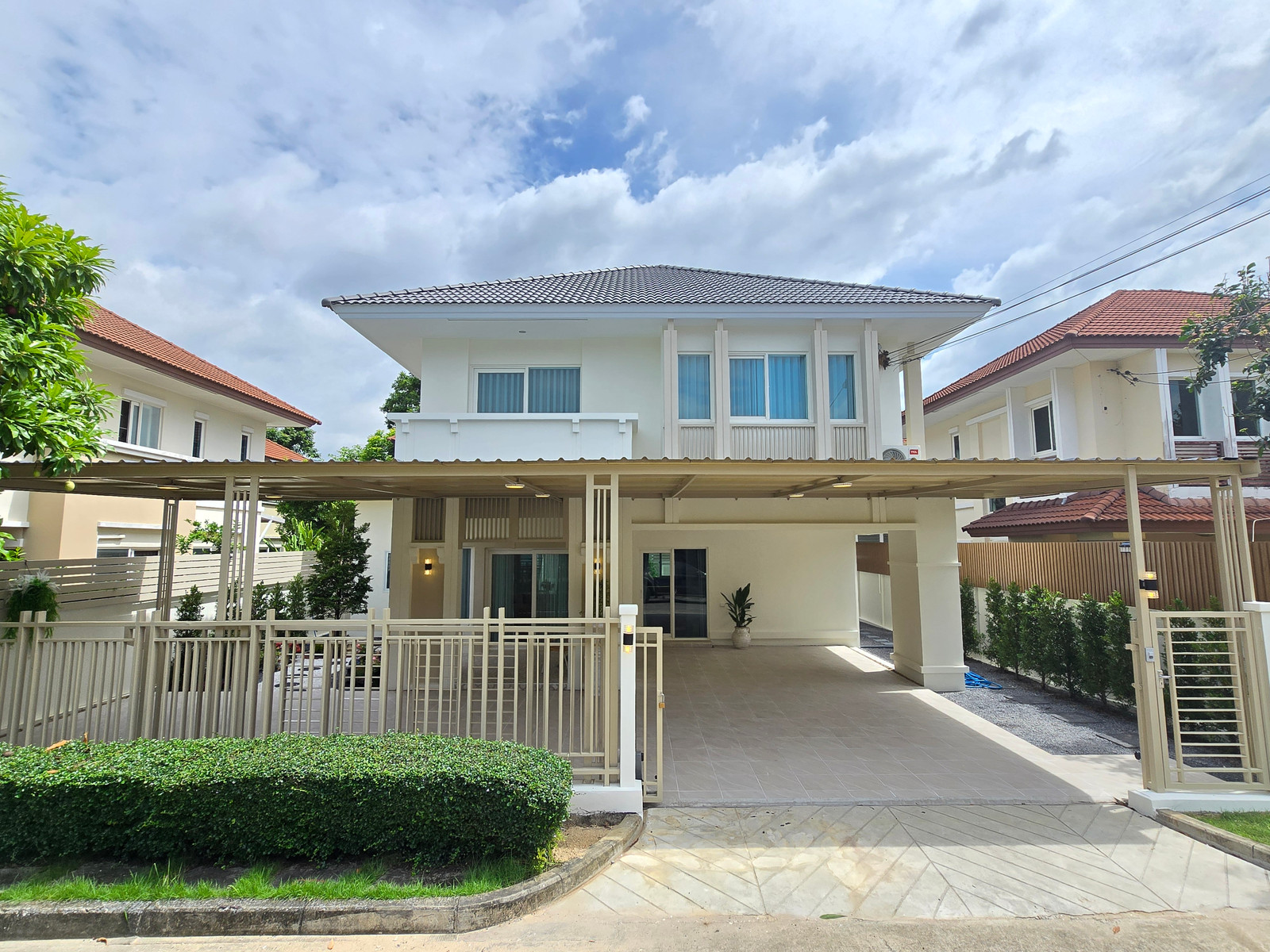 📌Open now The Centro Watcharapol, detached house, 4 bedrooms, 4 bathrooms ⛳2-story detached house, The Project The Centro Watcharapol, Sukhaphiban 5 Road, Or Ngoen Subdistrict, Sai Mai District, Bangkok ☎️ Call 0999259897 📌Open now The Centro Watcharapol, detached house, 4 bedrooms, 4 bathrooms ⛳2-story detached house, The Project The Centro Watcharapol, Sukhaphiban 5 Road, Or Ngoen Subdistrict, Sai Mai District, Bangkok ☎️ Call 0999259897