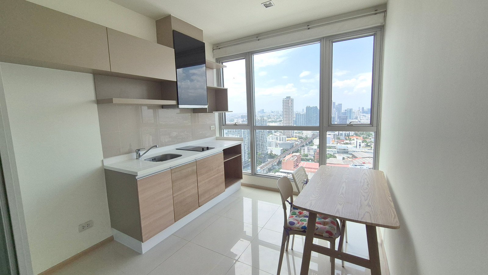 Spacious 1 Bedroom For Sale Rhythm Sukhumvit 50 | BTS Onnut | Add Line: @agentkarn – รูปที่ 2