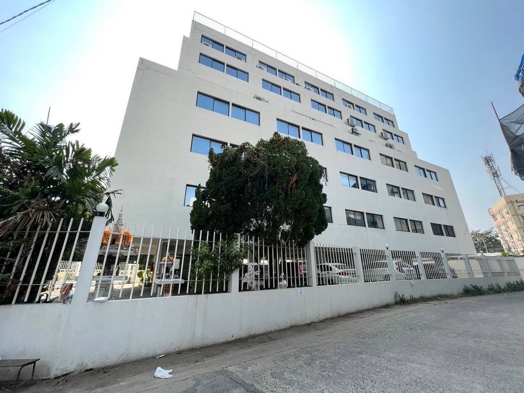 Office for sale, Soi Phahonyothin 14, near BTS Ari Station, Phahonyothin Road, Phaya Thai District, Bangkok, near Rama 6, Pradipat and Victory Monument.