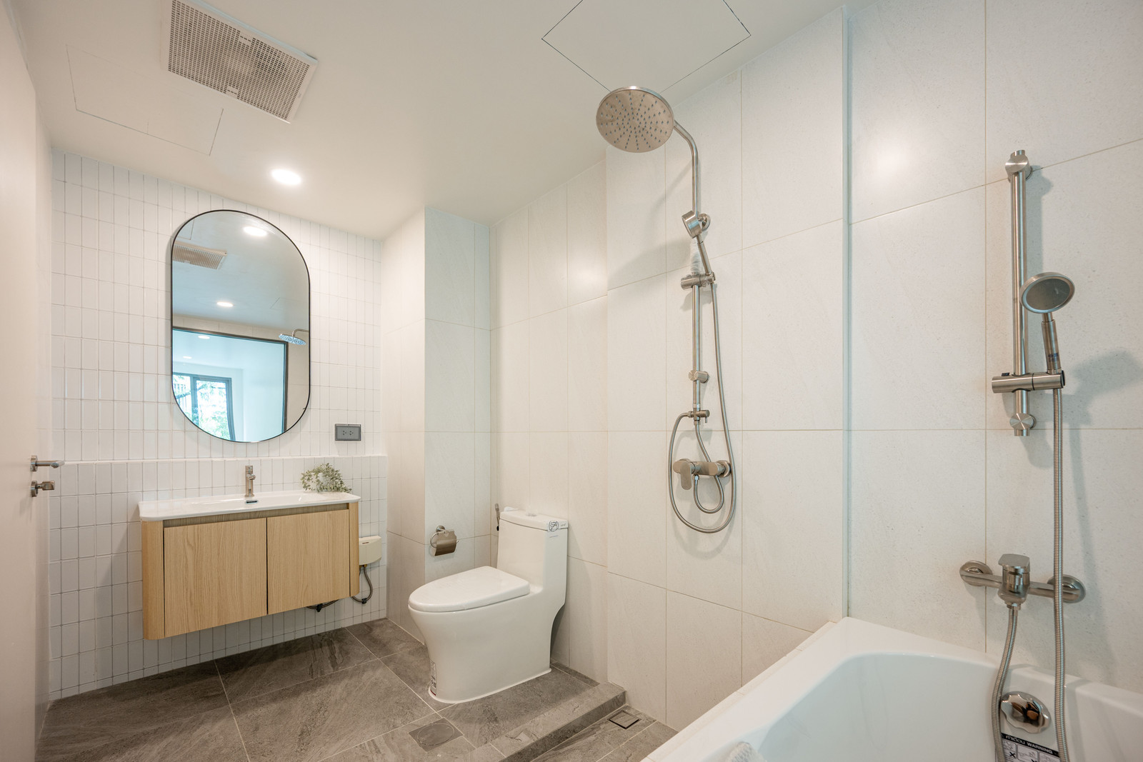  : ถ้า 1 ห้องนอนเล็กเกินไป ลองขยับมาใช้ชีวิตใน 121 ตร.ม. ทำเลอโศก  – รูปที่ 3
