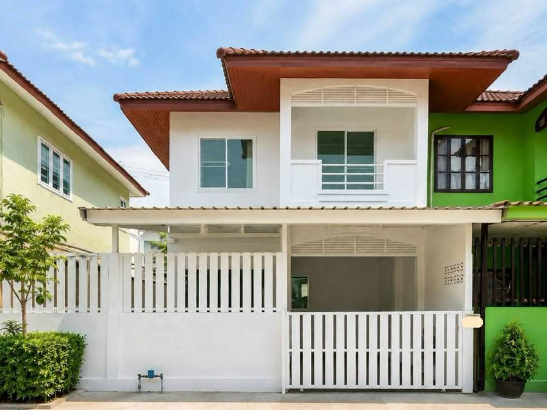 2-story townhome, Rangsit-Nakhon Nayok Road, Pathum Thani. 2-story townhome, Rangsit-Nakhon Nayok Road, Pathum Thani.