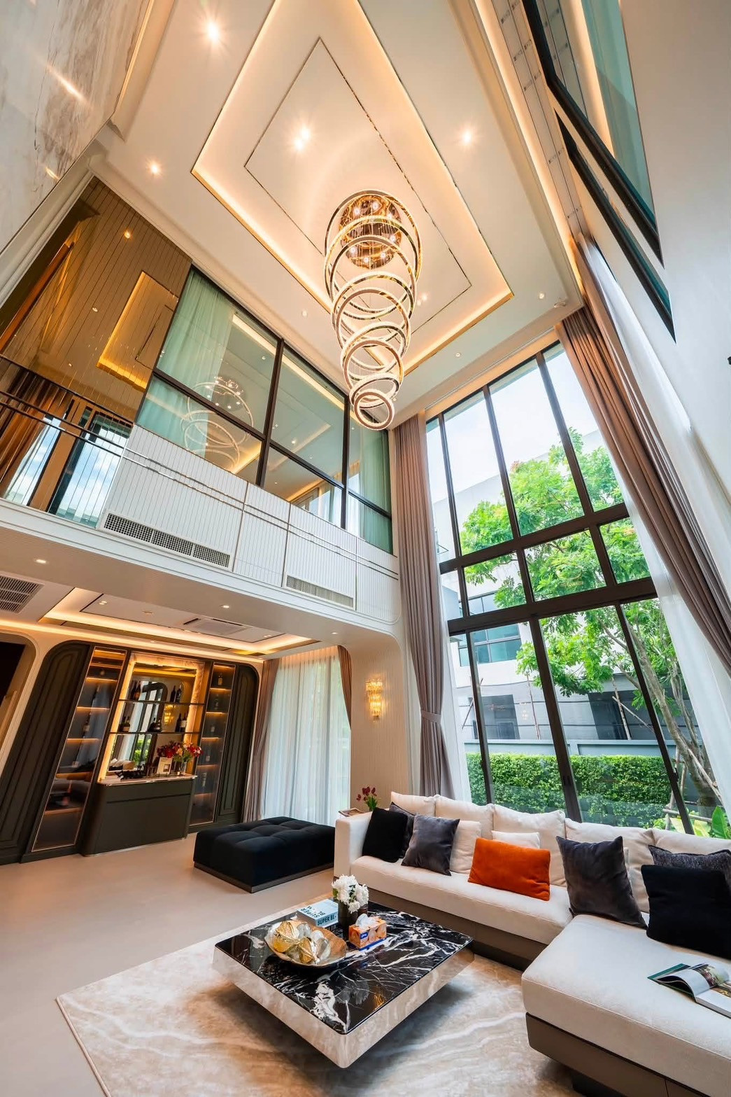Luxury house for sale, Ba Grand, Ngongkok Boulevard, Rama 9 - Krungthep Kreetha, new house, never lived in. Luxury house for sale, Ba Grand, Ngongkok Boulevard, Rama 9 - Krungthep Kreetha, new house, never lived in.