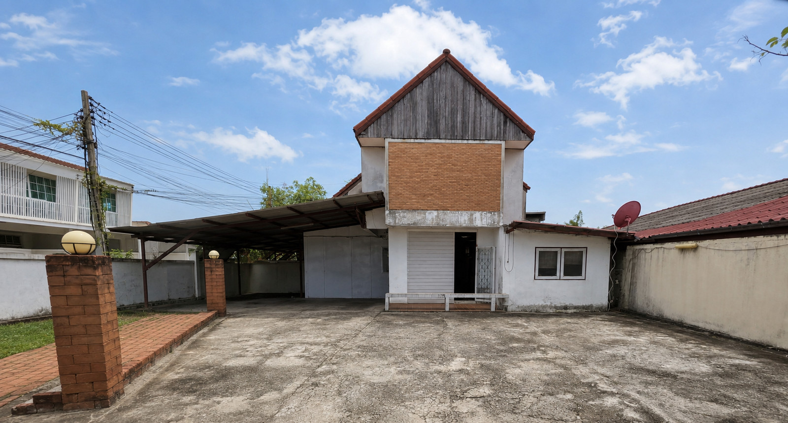 House for Sale in Suranaree, Korat – 91 Sq.wah near Save One Market, THB 2.6M | THB 500K Below Market with Renovation Budget  – รูปที่ 2