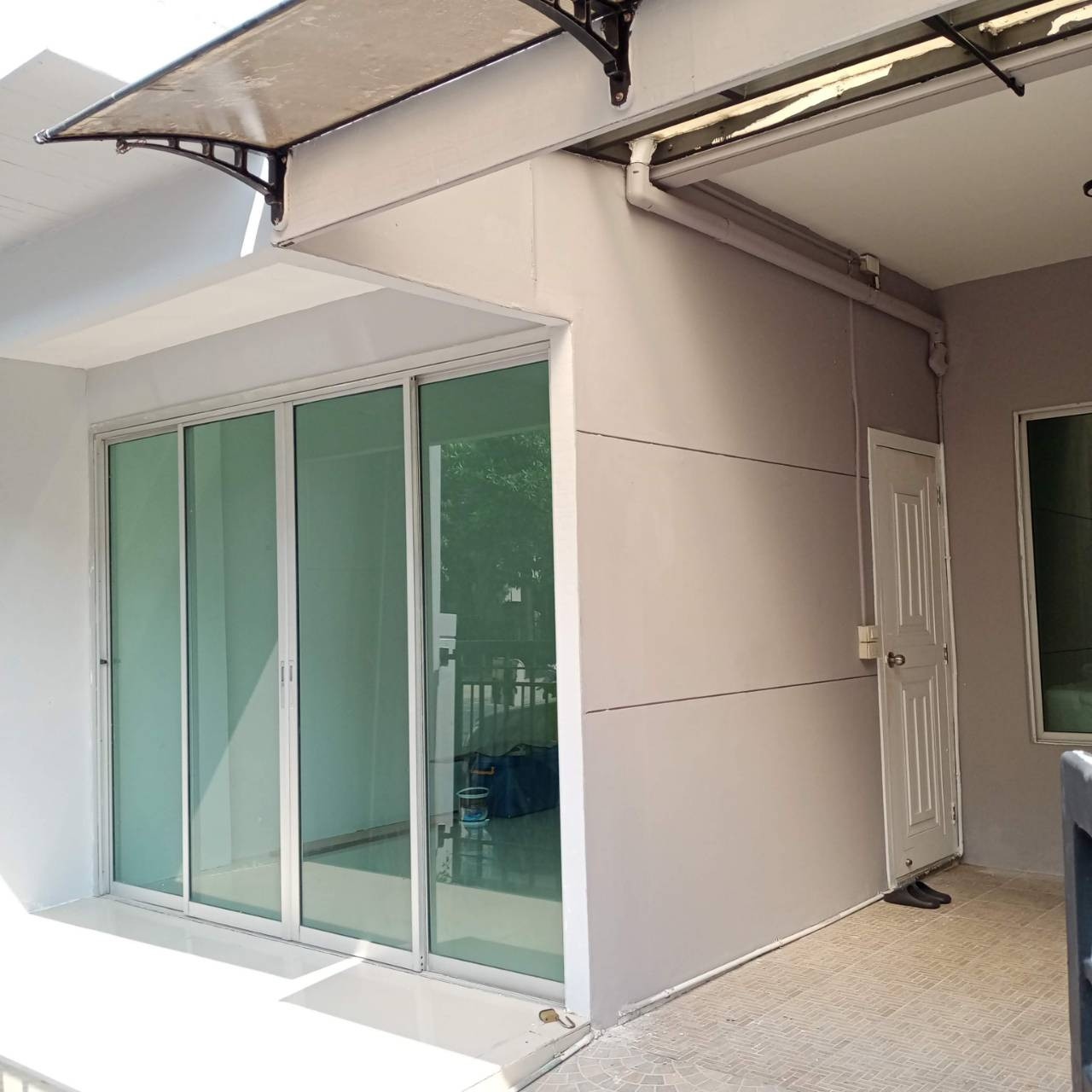 ให้เช่า ทาวน์เฮ้าส์ 2 ชั้น ทาวน์เฮ้าส์รีโนเวทใหม่ พร้อมอยู่ – รูปที่ 2