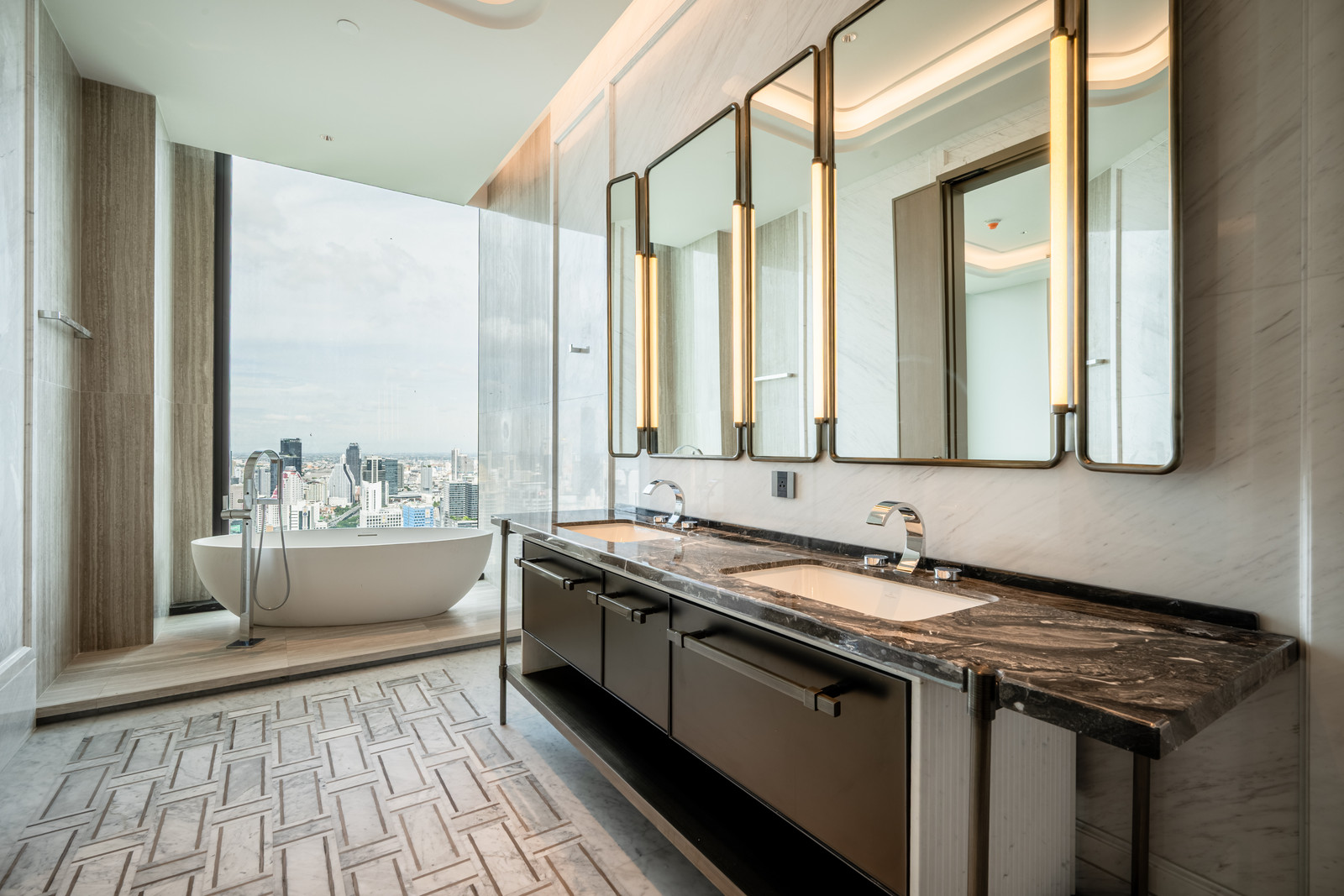 🔥 Ultra Luxury Residence in the heart of One Bangkok 🔥 ONE89 wireless | Next to Lumpini Park 🔥 Ultra Luxury Residence in the heart of One Bangkok 🔥 ONE89 wireless | Next to Lumpini Park