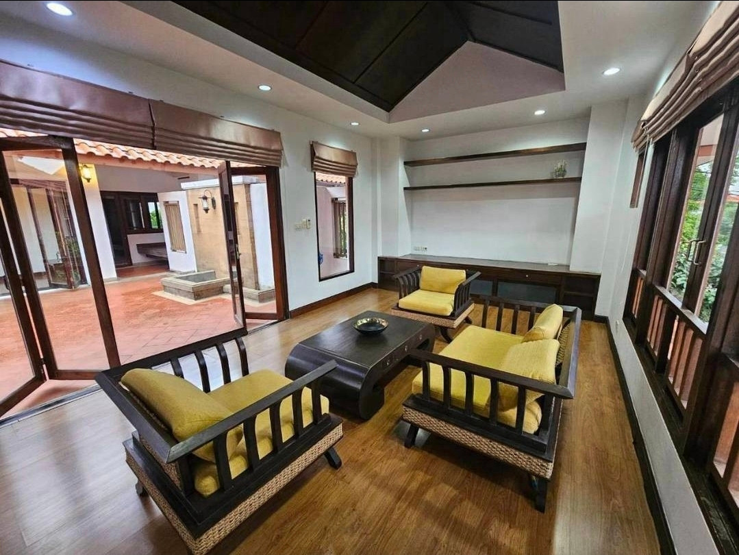 ให้เช่า บ้านเดี่ยว สไตส์ รีสอร์ท ต้นซอยวัดเสาธงหิน ห่างจากถนนกาญจณา ประมาน 200 ม.ใกล้ตลาดต้นไม้ บางใหญ่ ใกล้ เซ็นทรัล เวสเกต สามารถพักอาศัย หรือทำ Home office ได้. เดินทางสะดวก – รูปที่ 4
