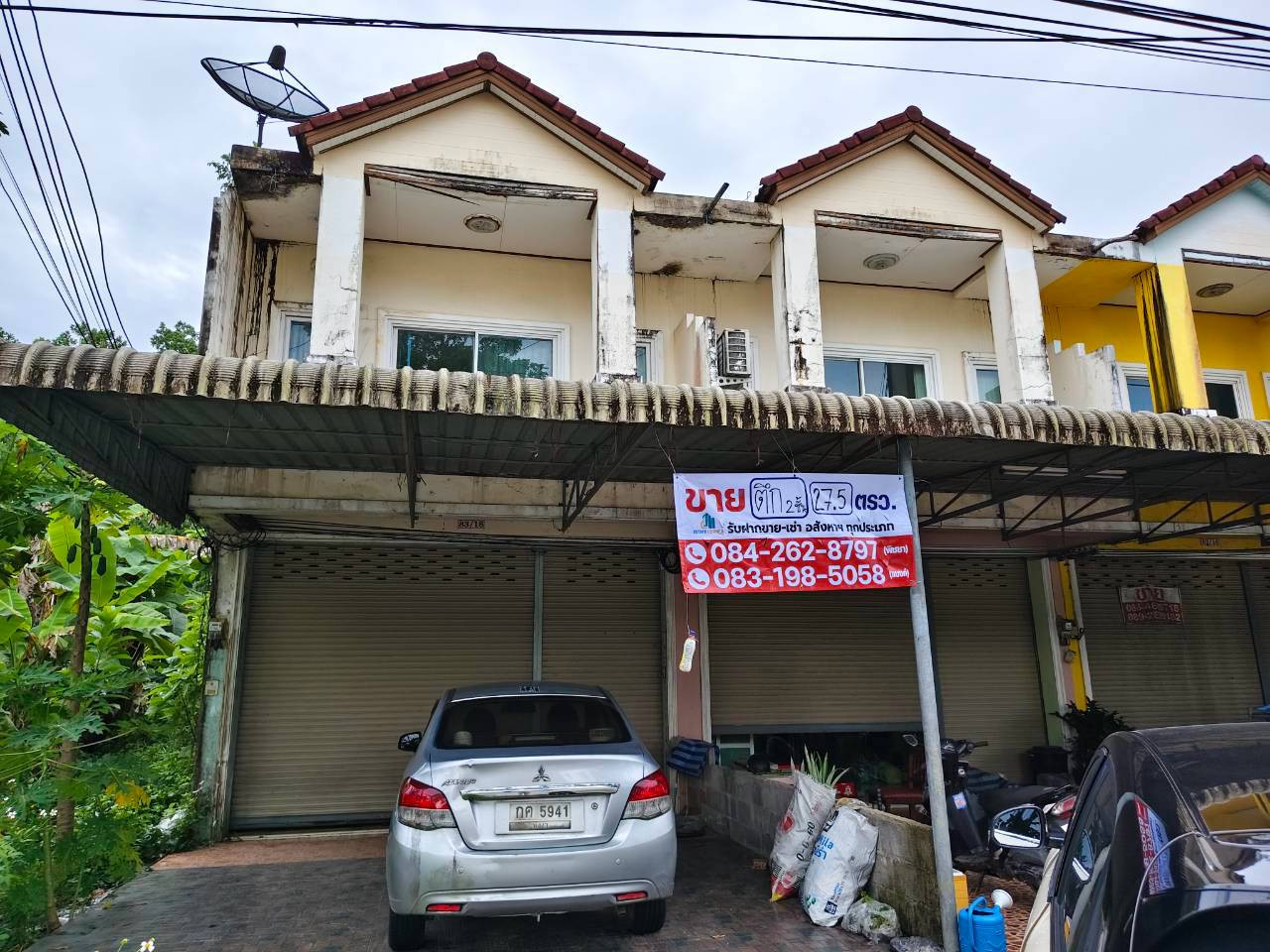 98187 - Urgent sale! 2-story commercial building, prime location in the heart of the community, Krasom Subdistrict, Takua Thung District, Phang Nga Province. 98187 - Urgent sale! 2-story commercial building, prime location in the heart of the community, Krasom Subdistrict, Takua Thung District, Phang Nga Province.