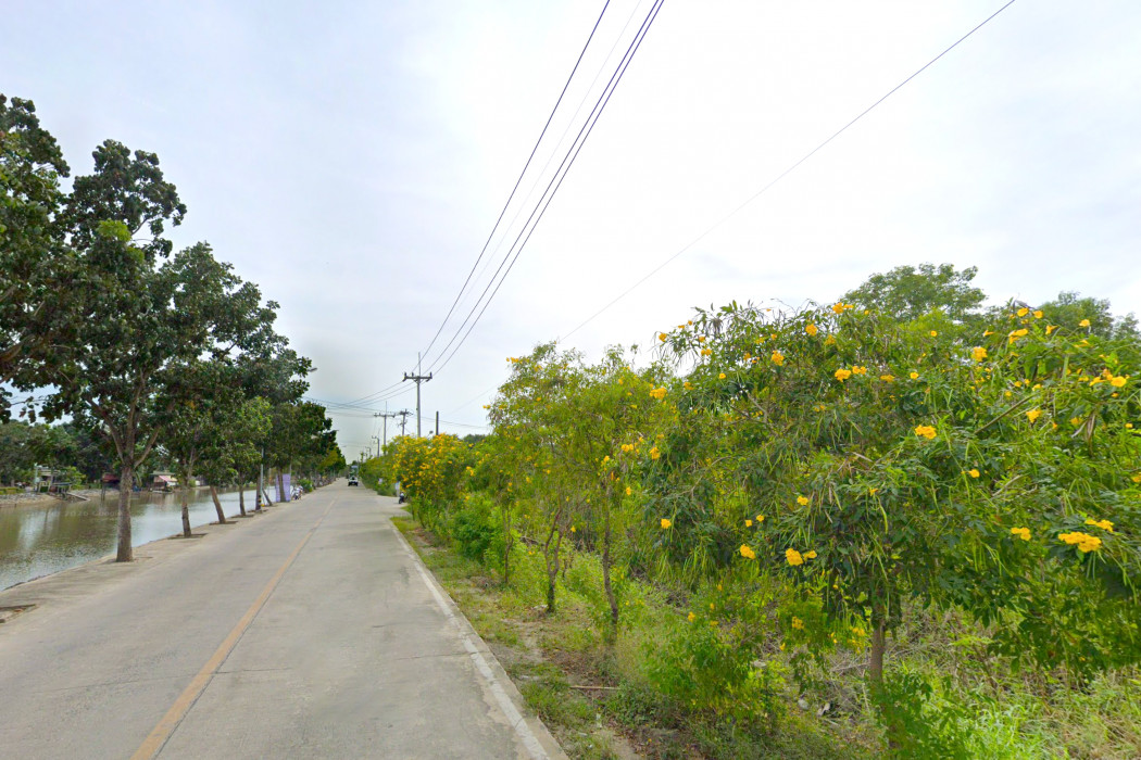 Land for sale on the main road, Soi Lam Luk Ka 97, size over 3 rai, near Rangsit - Nakhon Nayok Road, only 2.3 km. DD Land for sale on the main road, Soi Lam Luk Ka 97, size over 3 rai, near Rangsit - Nakhon Nayok Road, only 2.3 km. DD
