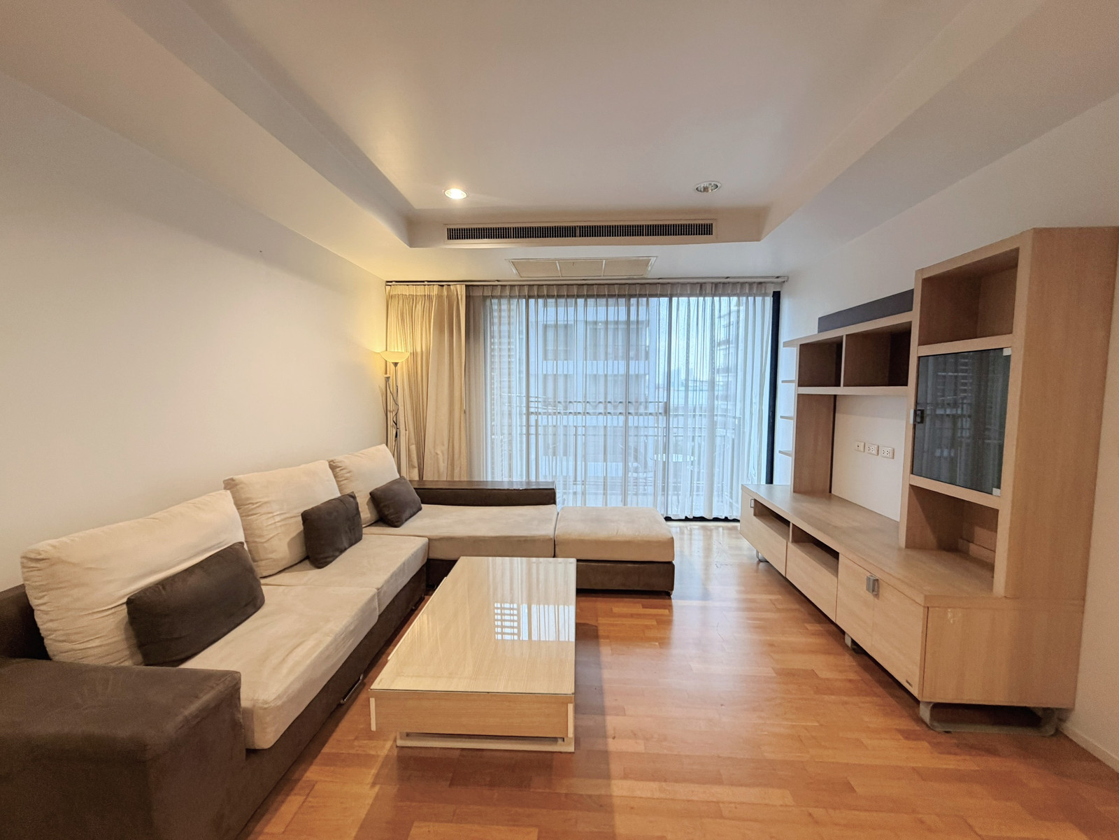 RENT !! Condo Amanta Ratchada, MRT Thailand Cultural Centre, 1 Bed, Tower 1, Fl. 5, Area 85sq.m., Rent 30,000 Baht (Pool view) 