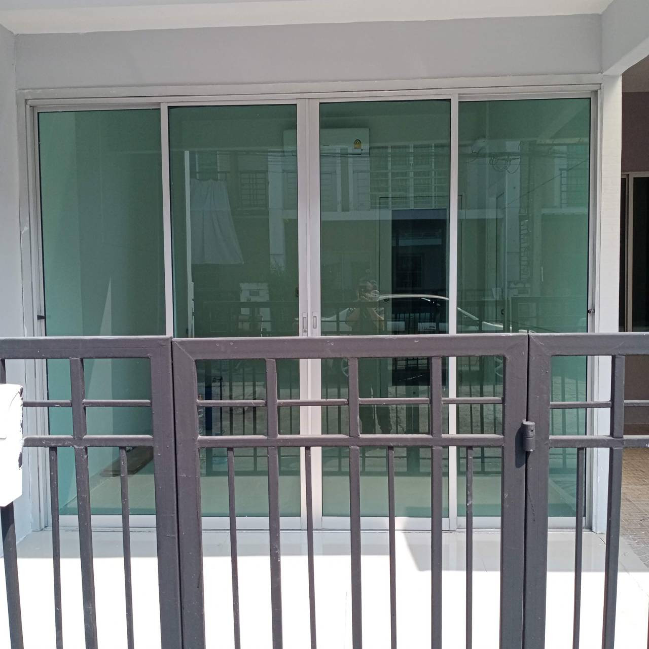 For rent, 2-story townhouse, newly renovated townhouse, ready to move in. For rent, 2-story townhouse, newly renovated townhouse, ready to move in.