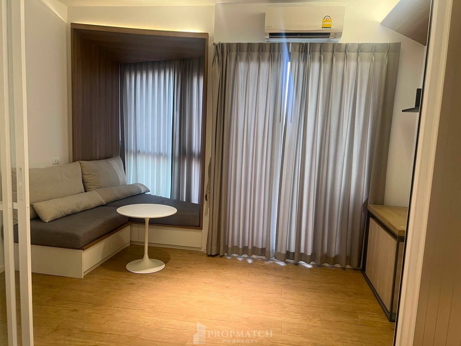 ✨Flash Deal ✨Triple Y Residence At SAMYAN MITRTOWN  ( 1Bed 1Bath 33SQM.) พร้อมอยู่ ! เพียง 4,600,000 บาท Tel.0981315848 @propmatch 