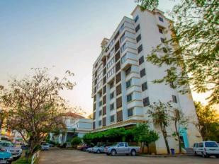 Location in the heart of Phichit city has high potential. Location in the heart of Phichit city has high potential.