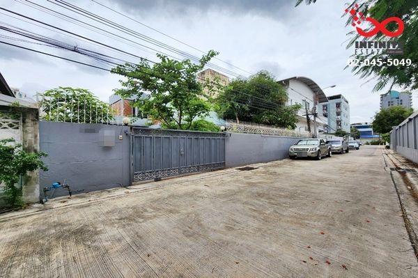 Single house for sale, 104 sq m., Ngamwongwan 54, Phahonyothin, near BTS Senanikom, Kasetsart University.