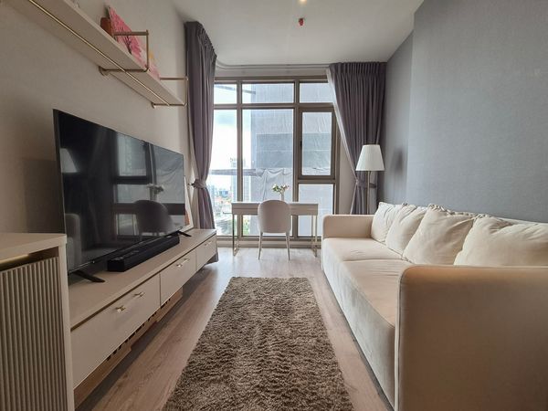 Rhythm Ekkamai Estate is fully decorated in a modern style. Focus on color tones that are comfortable for the eyes. With perfectly arranged furniture Ready to move in