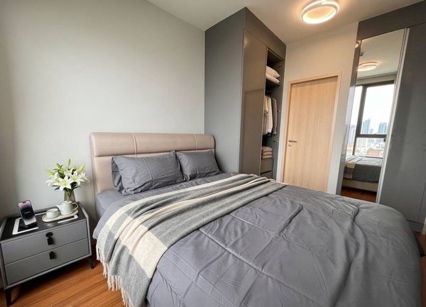 Open garden view room, no buildings blocking it, fully decorated, ready to move in, near BTS Punnawithi.