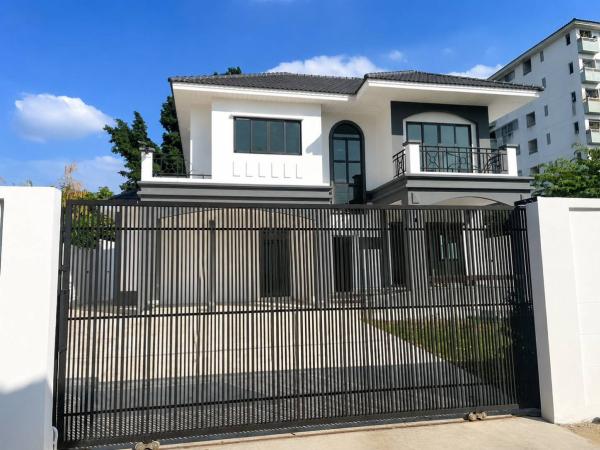 For Sale Detached house Ladprao 117 , wide frontage , Khlong Chan , Bang Kapi , Bangkok , CX-171054