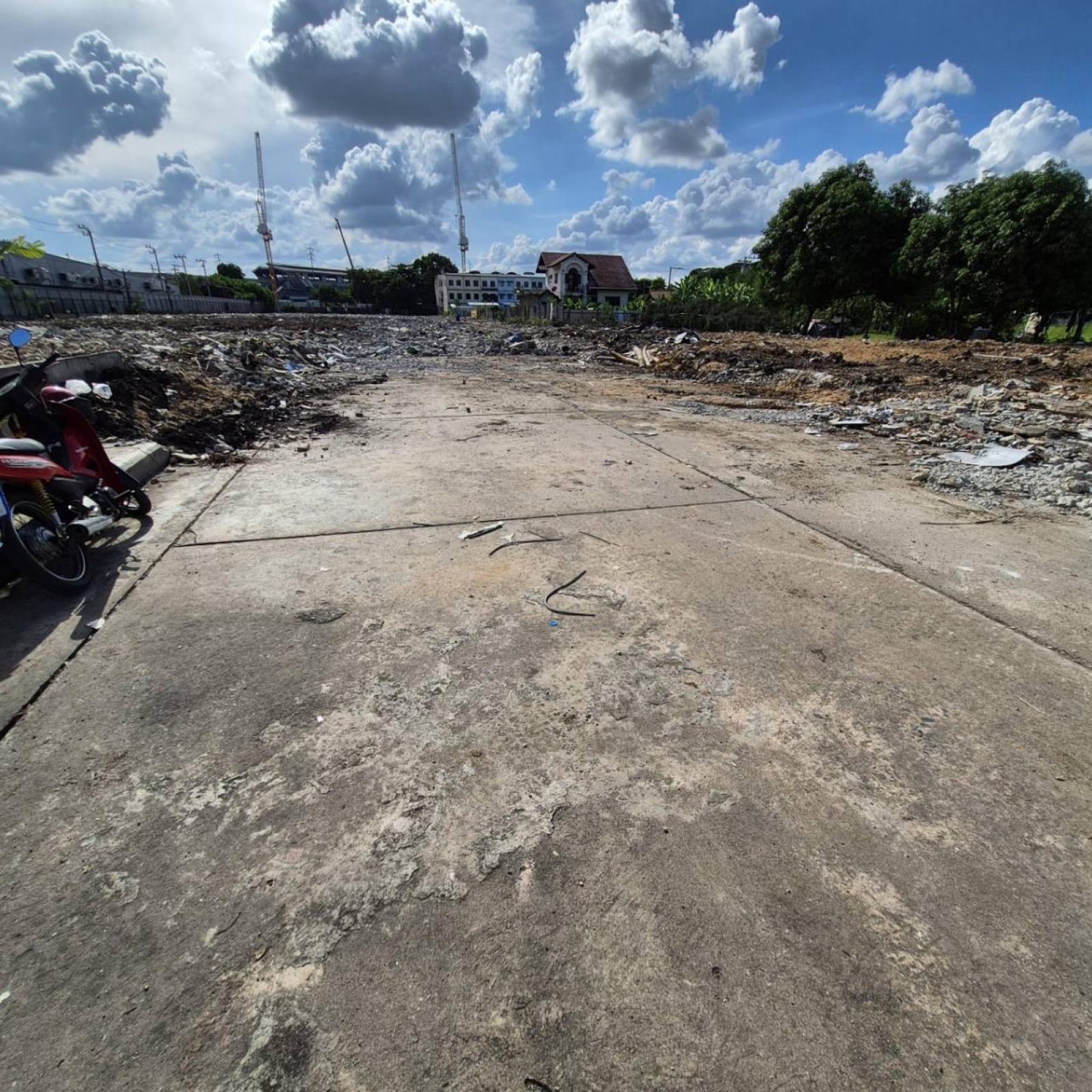 For Sale 9.3-rai land plot adjacent to Khu Bon Road. , Ramintra , Khanna Yao , Bangkok , CX-171492 For Sale 9.3-rai land plot adjacent to Khu Bon Road. , Ramintra , Khanna Yao , Bangkok , CX-171492