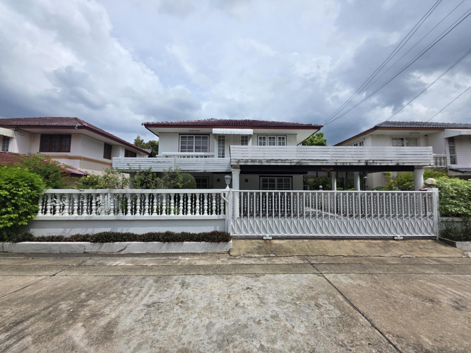 ขายบ้าน  หมู่บ้าน 2521 สวนผัก 44 ฉิมพลี เขต ตลิ่งชัน กรุงเทพ CX-171040