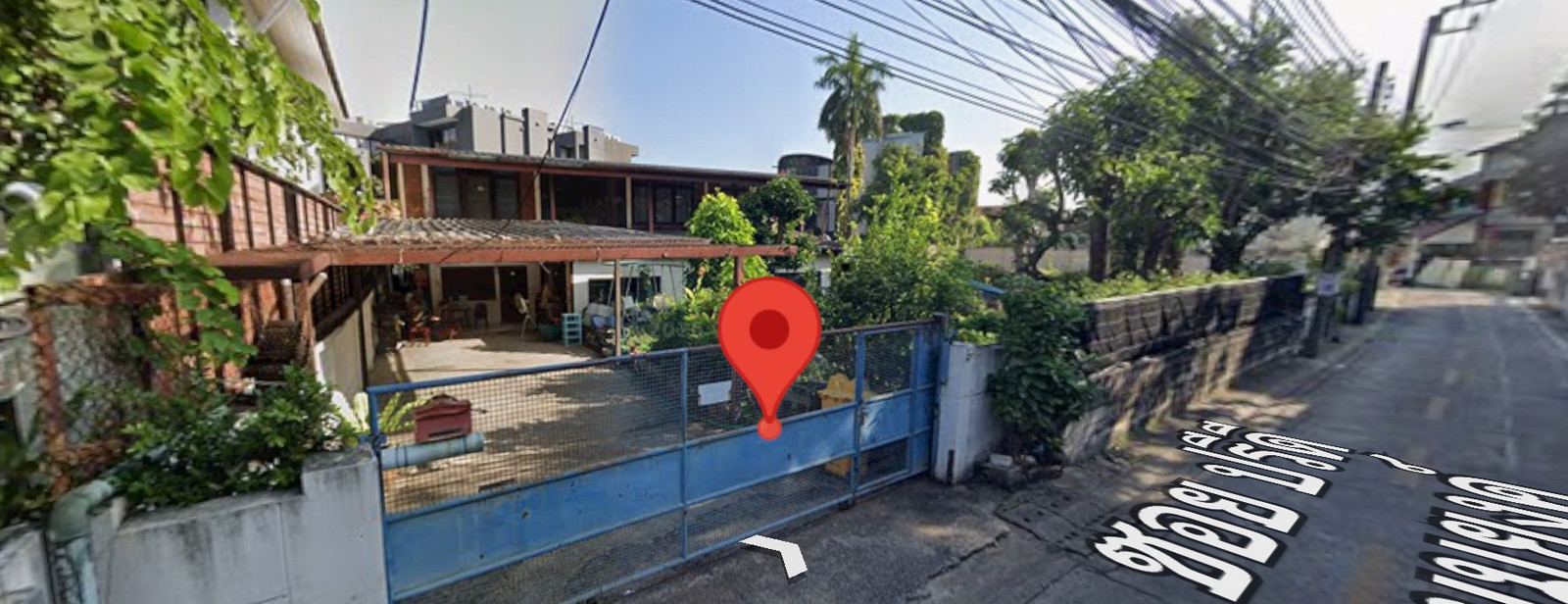 For rent, land 403.3 square wah with buildings, Soi Sukhumvit 65 - Ekkamai 10 (Pridi Banomyong), parking 30-50, doing business. For rent, land 403.3 square wah with buildings, Soi Sukhumvit 65 - Ekkamai 10 (Pridi Banomyong), parking 30-50, doing business.