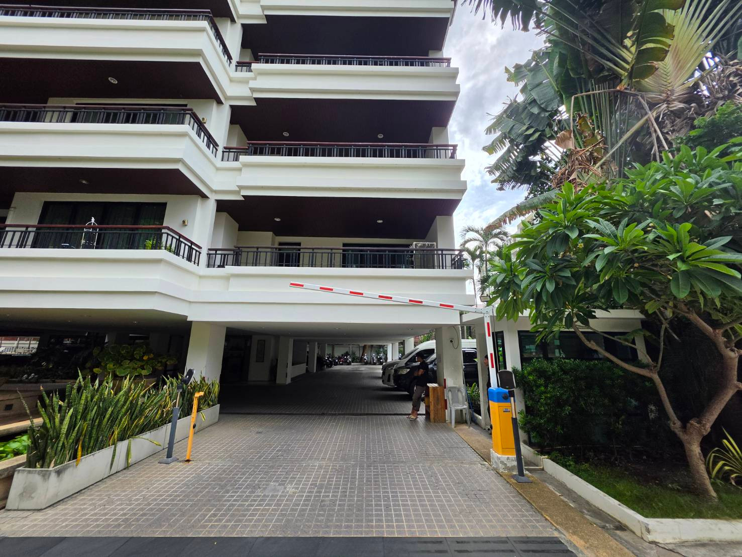 BL143| ไพร์ม สวีทส์ คอนโด  พัทยากลาง Prime Suites Condominium หาดจอมเทียน และหาดพัทยาใต้ – จุดพักผ่อนริมทะเลยอดนิยม  ซอยพัทยากลาง 4 อำเภอบางละมุง ชลบุรี     (ราคา 9,000,000 บาท ) – รูปที่ 3