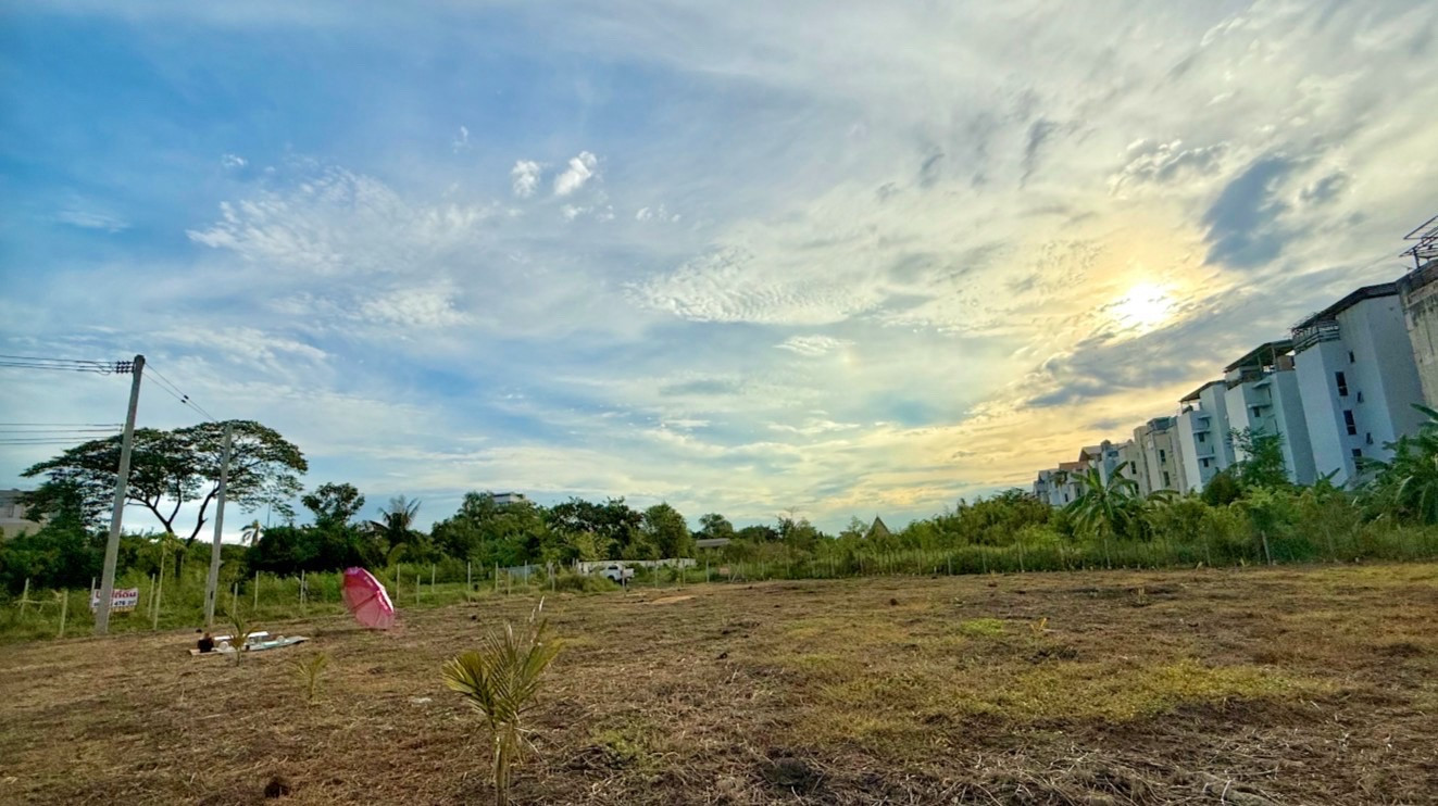 “Rare Strategic Land Bank | Pradit Manutham” ที่ดิน 798 ตร.ว. บนทำเล Premium Neighborhood ใกล้ Santiburi The Residences และ KDMS Hospital หน้ากว้าง 68.5 เมตร เหมาะสำหรับพัฒนาโครงการ Residential ระดับ High-End – รูปที่ 2