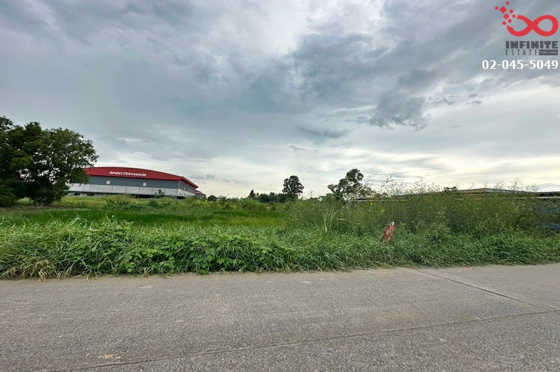 Land for sale, 1 rai, Soi Chom Ngoen, Khlong Si Tawan Tok, Khlong Luang, Pathum Thani, near Kanchanaphisek Road. Land for sale, 1 rai, Soi Chom Ngoen, Khlong Si Tawan Tok, Khlong Luang, Pathum Thani, near Kanchanaphisek Road.